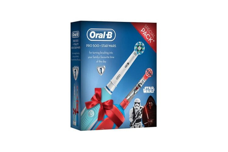 Set: Periuta de dinti electrica ORAL-B PRO 500 + Periuta de dinti electrica pentru copii Oral-B Vitality Star Wars